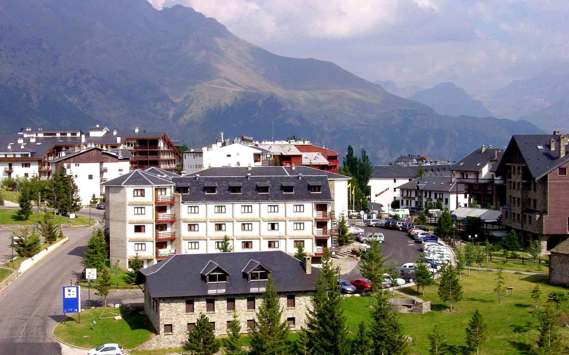 Hotel Nievesol Formigal Extérieur photo